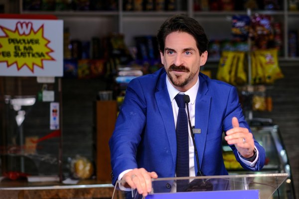 <p>La fórmula de Winter para devolver el IVA a familias más vulnerables por compras de alimentos y pago de cuentas básicas</p>