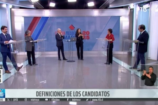 Debate 2025: Jeannette Jara aboga por el fin de las AFP mientras Tohá defiende Minera Dominga