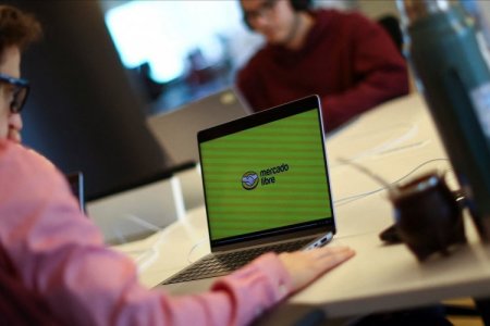 <p>Mercado Libre escala en el comercio digital y tensiona el liderazgo de Falabella y Cencosud en Chile</p>