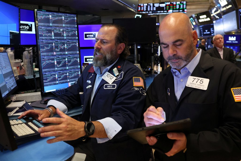 Wall Street y la bolsa chilena abren en rojo ante tensiones en Medio Oriente