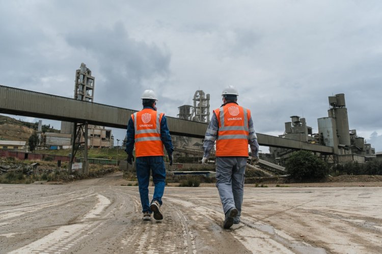 <p>Grupo Unacem anuncia nueva estrategia de negocio para impulsar su crecimiento sostenible en Perú</p>