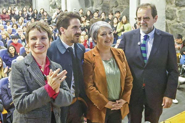 <p>Un nuevo debate protagonizaron este miércoles los candidatos del oficialismo. Fotos: Aton</p>