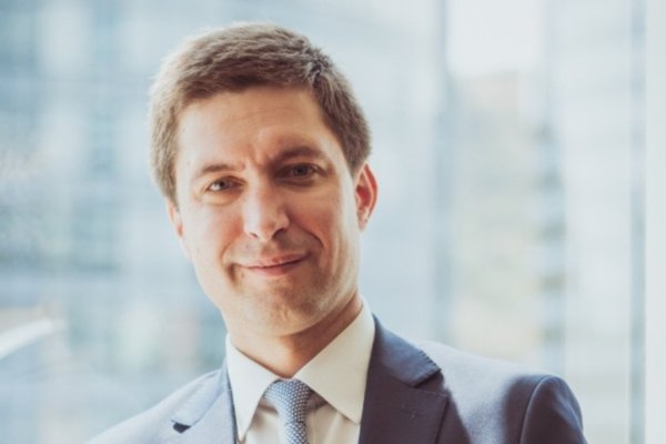 A/C/R Legal ficha a exBoffil Mir, Tomás Pérez, para potenciar práctica de resolución de conflictos y de libre competencia