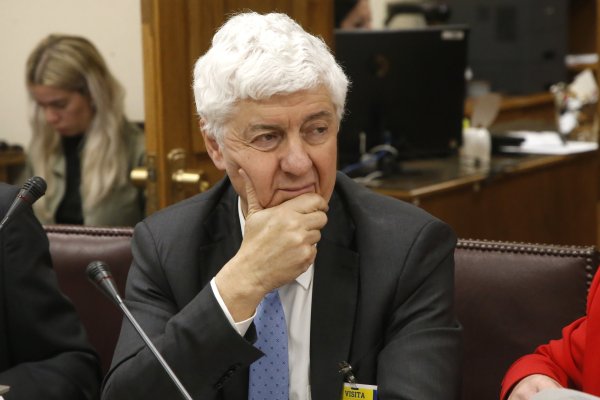 <p>Contribuciones: Etcheberry dice que espera "corregir a la baja" los avalúos que están "muy caros" y responde a petición del Consejo para la Transparencia</p>
