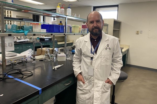 El chileno que quiere frenar las metástasis del cáncer