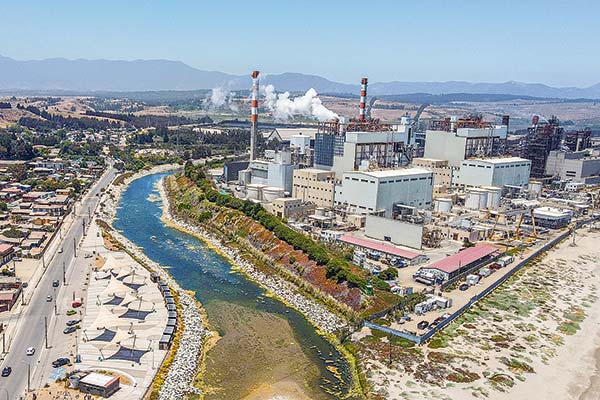 <p>Para acelerar descarbonización, Gobierno propone que eléctricas destinen 5% de la inversión a iniciativas sociales</p>