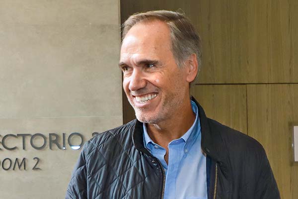 <p>Enrique Ostalé compra acciones de Falabella por $ 200 millones en su primera adquisición como presidente de la empresa</p>