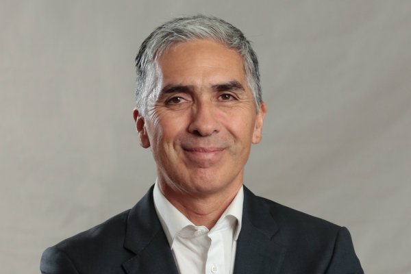 <p>Cambio en la primera línea de Sierra Gorda SCM: Marcelo Bustos asume como nuevo CEO</p>