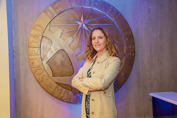 Rosario Navarro asume liderazgo en Sofofa con llamado a la acción