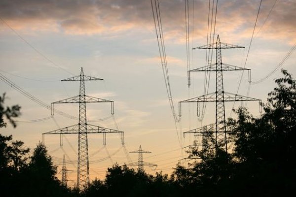 <p>Comité de Ministros aprueba con condiciones proyecto de transmisión eléctrica por US$ 324 millones</p>