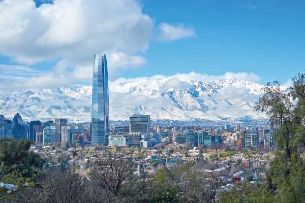 <p>Santiago quiere competir por el primer lugar: optimismo en el sector privado por avances de la capital en el turismo de negocios</p>