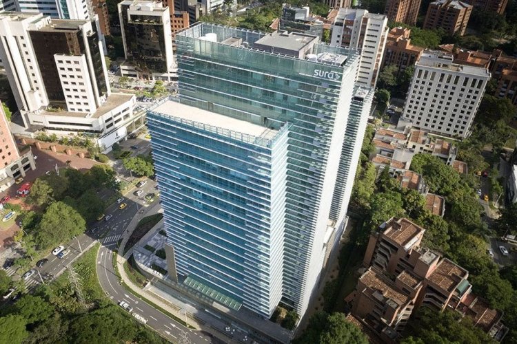 <p>Regulador colombiano da luz verde a la escisión de Grupo Argos, Sura y Cementos Argos</p>