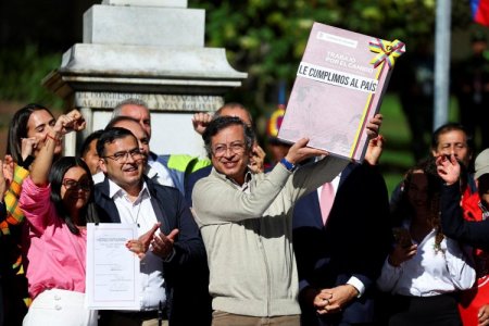 <p>S&P y Moody's rebajan calificación de deuda de Colombia por deterioro fiscal</p>