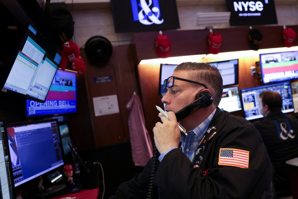 Wall Street alcanza máximos históricos intradía por anuncios de la Casa Blanca y datos de inflación