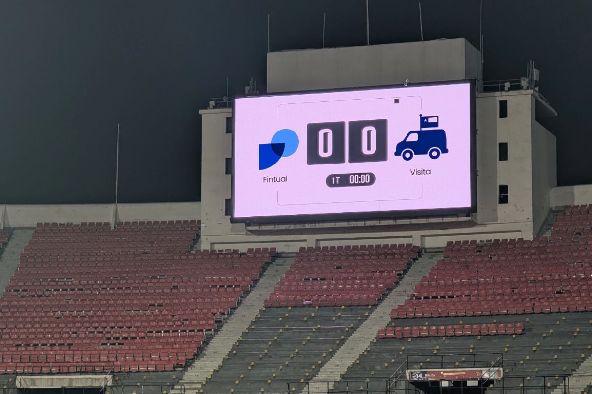 <p>¿Cuánto pagó Fintual por arrendar la cancha del estadio nacional?</p>