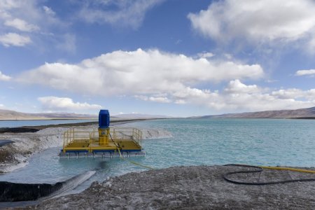 Argentina y Francia firman acuerdo bilateral para promover inversiones en "minerales críticos"