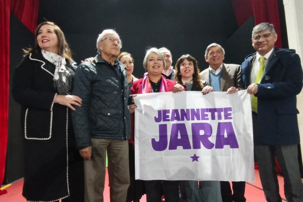 <p>Jara inicia con los partidos oficialistas la construcción de su nuevo programa “sin líneas rojas” y resalta importancia del crecimiento</p>