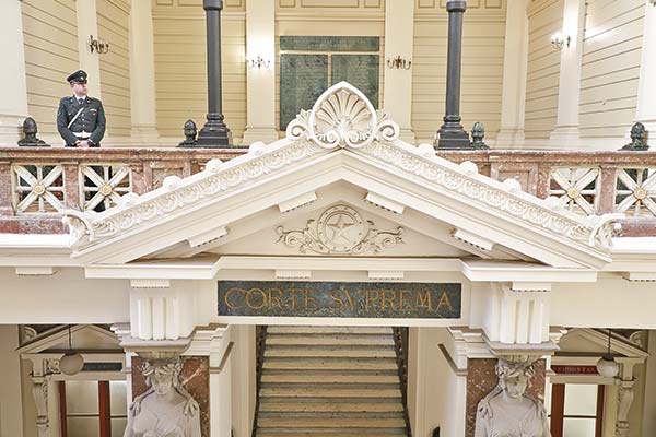 Justicia limita calificación de empresa estratégica de Enel Green Power y prohíbe la huelga sólo en un área de la compañía