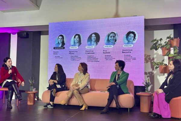 <p>Cuatro mujeres líderes en el sector energético de la región cuentan sus experiencias y desafíos en inédito foro</p>