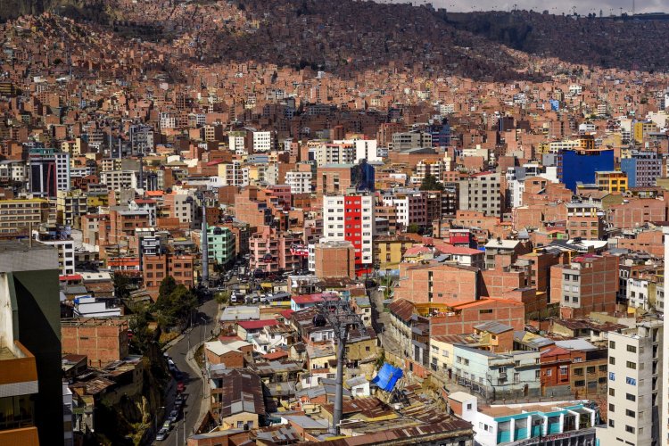 <p>Bolivia, al borde del colapso, ofrece inesperado rally de bonos, ¿a qué se debe?</p>