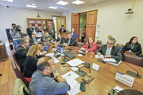 <p>Contribuciones: partidos afinan propuestas ad portas del ingreso del proyecto de Hacienda</p>