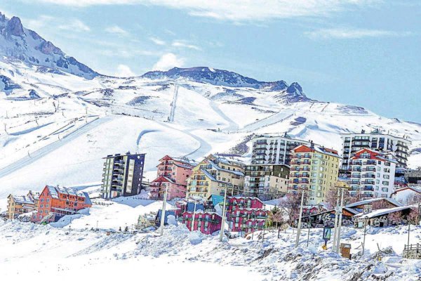 <p>Los planes de Mountain Capital Partners para lograr la venia de la FNE y crear la mayor oferta esquiable de todo el hemisferio Sur</p>