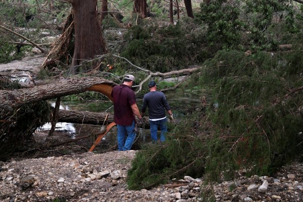 <p>Inundaciones en Texas: cifra de muertos asciende a 59, entre ellos 21 niños, en medio de proyecciones de más lluvias</p>