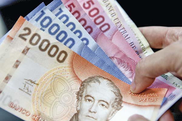 Los salarios continúan creciendo más que la inflación y ya cumplen 27 meses de alzas