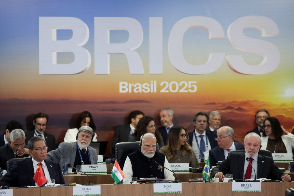 Trump reactiva aranceles contra países alineados con BRICS: un pulso que redefine el comercio global
