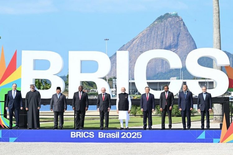 <p>Trump amenaza con aranceles a países que se alineen a los BRICS y desde Brasil responden que las tarifas “deben negociarse, no imponerse”</p>