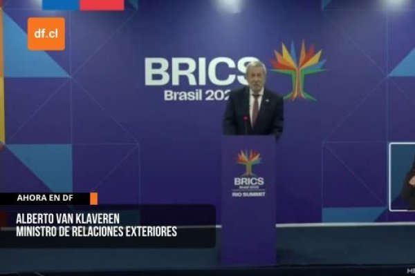 <p>Ahora en DF | Van Klaveren descarta que amenaza de Trump a países que sigan políticas de los BRICS afecte a Chile: “No nos sentimos aludidos”</p>