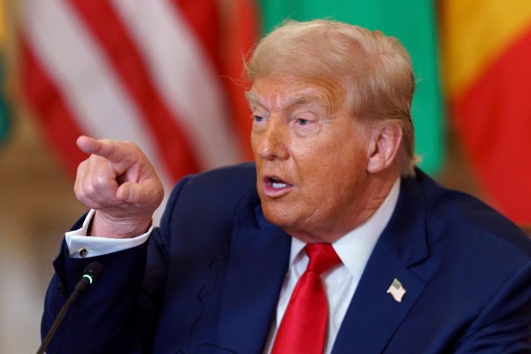 <p>Trump confirma su amenaza de aranceles de 50% a las importaciones de cobre: sobretasa comenzará a regir el 1 de agosto</p>