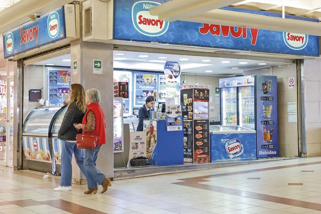 Unifood pone en venta su negocio de heladerías Savory
