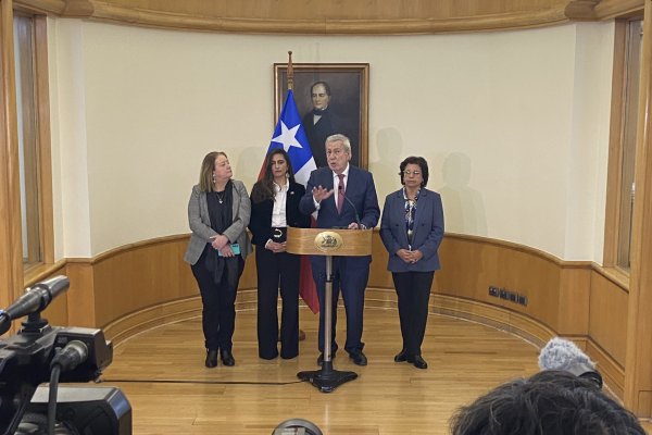 <p>“No estamos improvisando ni tampoco llegando tarde”: canciller confirma diálogo con mineras por eventual arancel al cobre</p>