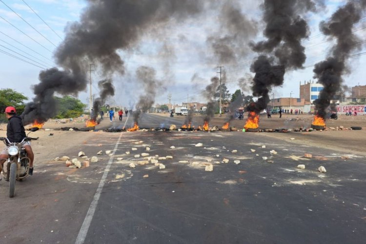 <p>Pérdidas diarias de US$ 170 millones generan los bloqueos de rutas en las regiones peruanas de Arequipa, Ica, Cusco y La Libertad</p>