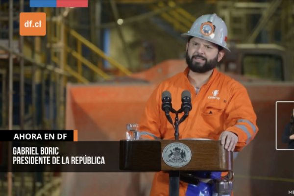 <p>Ahora en DF | Boric llama a la unidad nacional y pide defender la industria del cobre “sin importar el color político”</p>