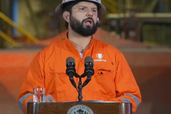 <p>“Sin importar el color político”: Boric llama a la unidad nacional en defensa de la industria del cobre</p>