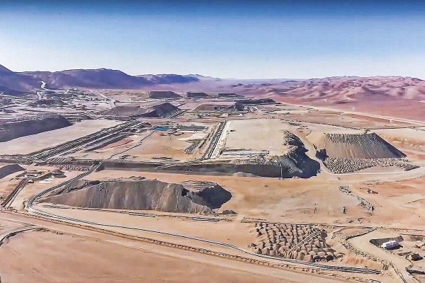 <p>Fijan fecha clave para futuro de Minera Sierra Atacama en medio de acusación que apunta a exdueño</p>