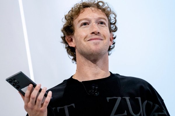 <p>Zuckerberg anuncia que Meta construirá gigantescos data centers con capacidad para almacenar más de un gigavatio</p>