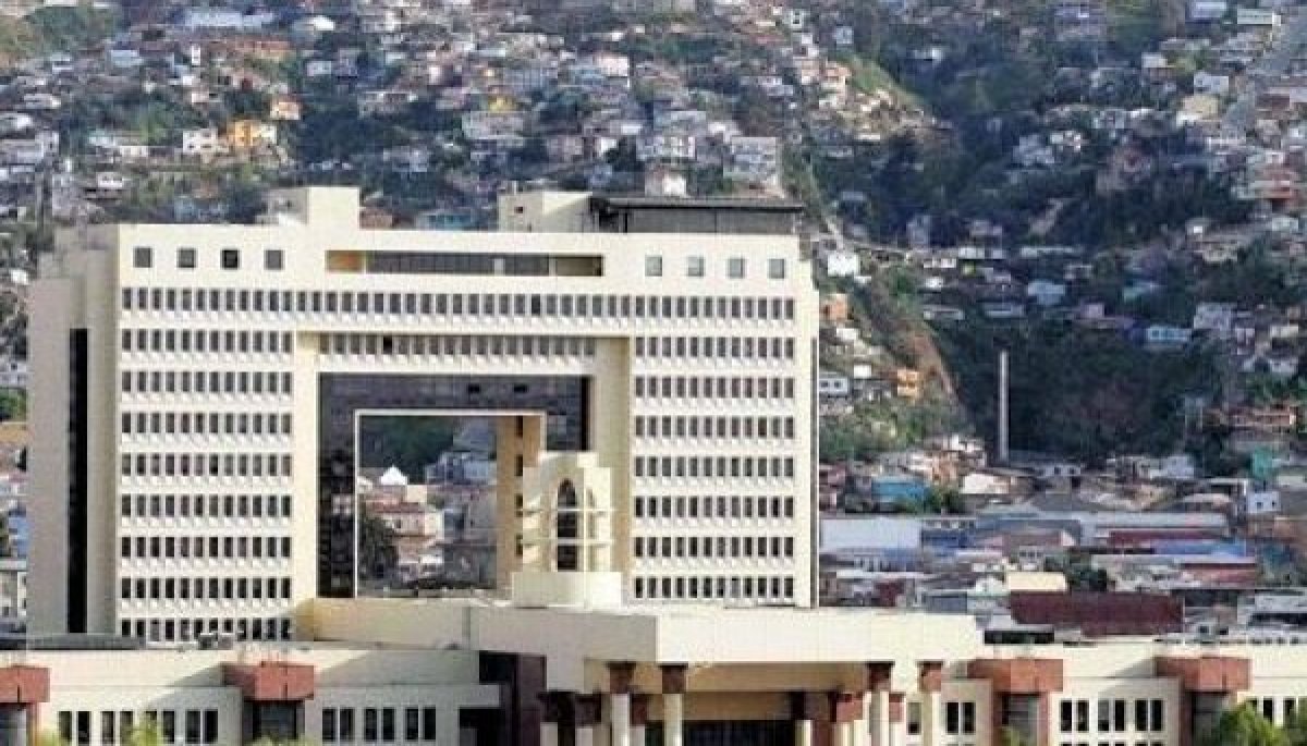 <p>Contra todo pronóstico, la Comisión de Trabajo aprobó en general el proyecto que elimina el tope de indemnización por años de servicio</p>
