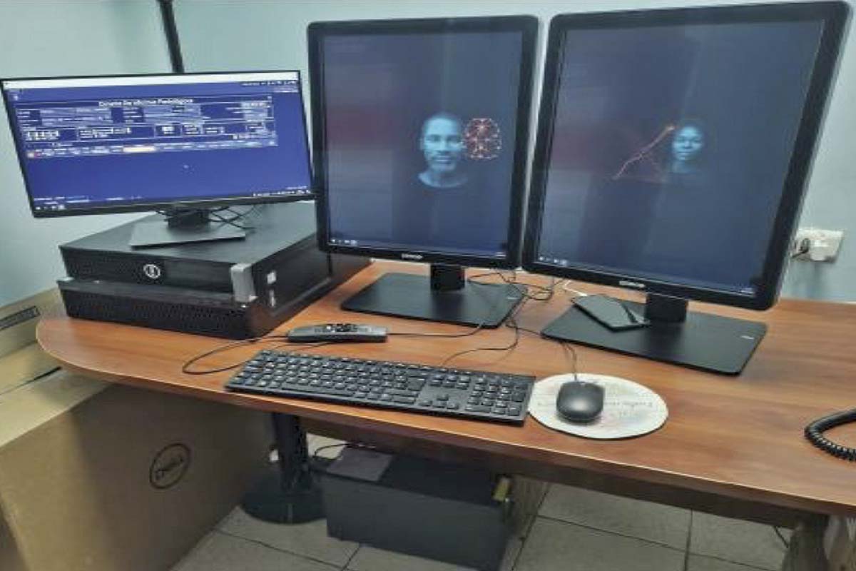 <p>Algunas imágenes de los servidores del sistema de información radiológica.</p>