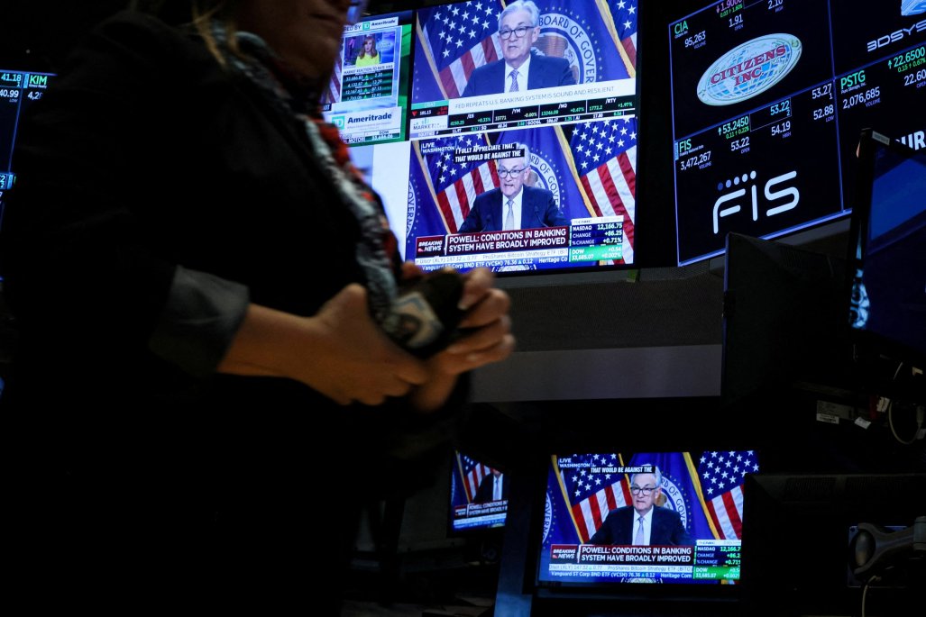 Wall Street sube tras datos económicos sólidos: ¿qué significa para Chile y el mundo?