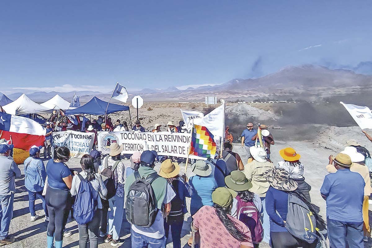 <p>Disputa entre comunidades marca recta final de la consulta indígena por Codelco-SQM</p>