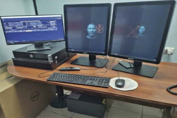 Algunas imágenes de los servidores del sistema de información radiológica.