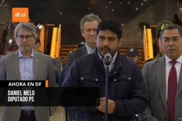 <p>Ahora en DF | Diputados socialistas detallan proyecto de ley que busca reforzar la seguridad en el Metro de Santiago</p>
