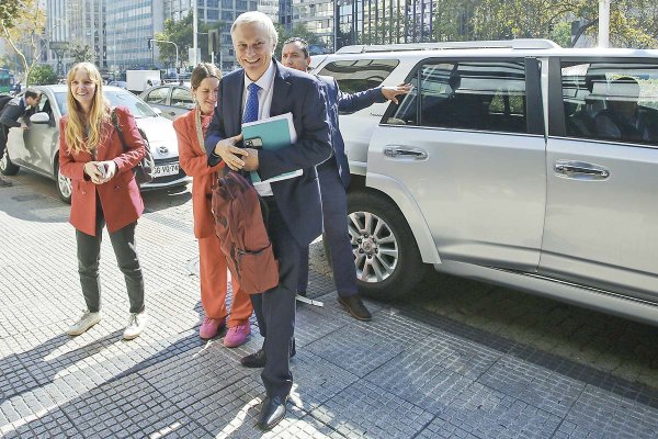 <p>José Antonio Kast, candidato presidencial del Partido Republicano. Foto: Aton.</p>