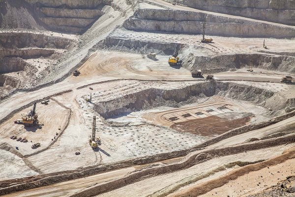 <p>Solo seis de las 15 mayores mineras productoras de cobre del mundo aumentarían su producción en 2025</p>