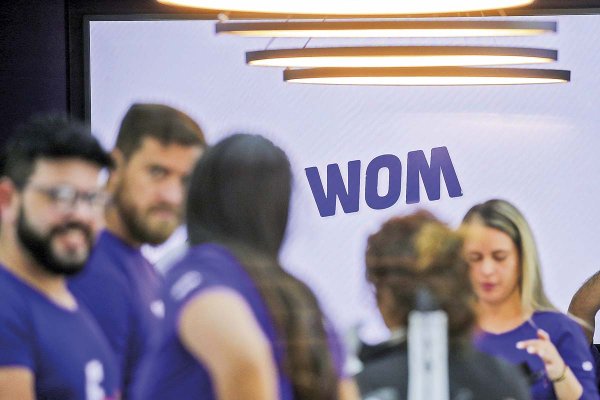A qué se comprometió WOM con Subtel para culminar desarrollo del 5G y cómo la autoridad lo fiscalizará