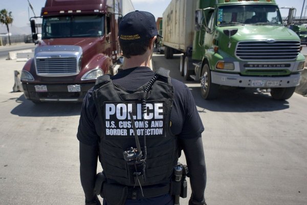<p>Departamento de Justicia de EEUU se prepara a acusar penalmente a quienes infrinjan los aranceles de Trump</p>