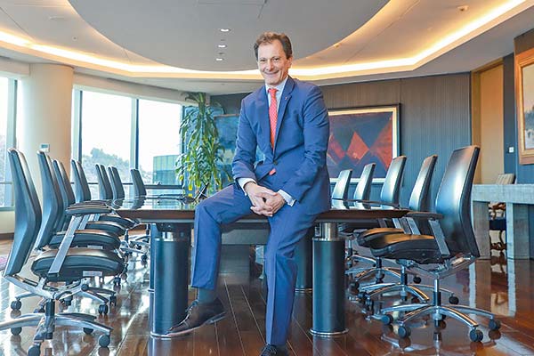 <p>Alza en consumo y énfasis en banca digital: los cuatro años de Diego Masola al mando de Scotiabank Chile</p>